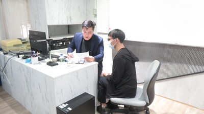 分組進行模擬面試